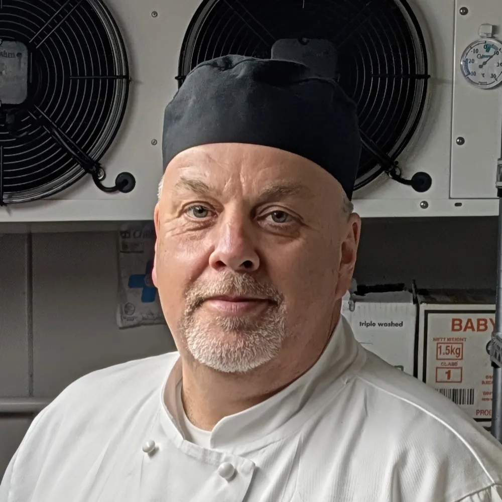 Damien, First Chef